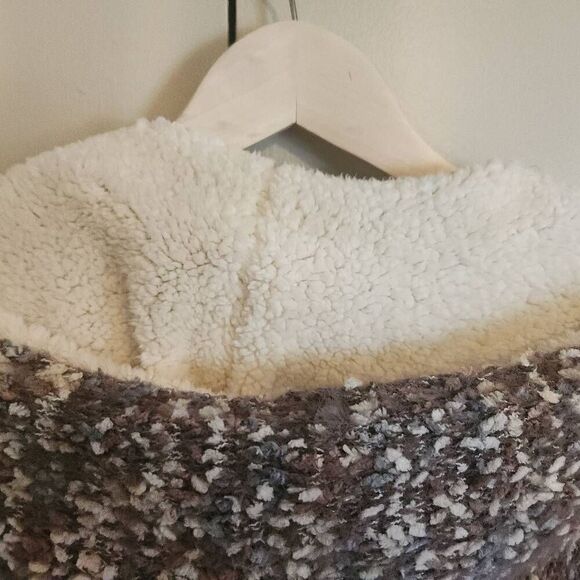 C54 Maurices hooded sweater cardigan - Picture 3 of 10